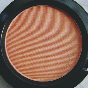 MAC Blush Powder - Style ( Frost )