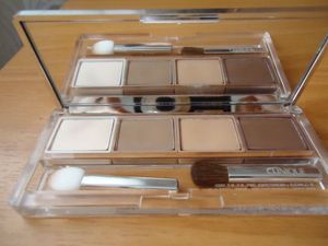 тени Colour Surge Eye Shadow