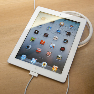 Apple iPad 2 Wi-Fi + 3G