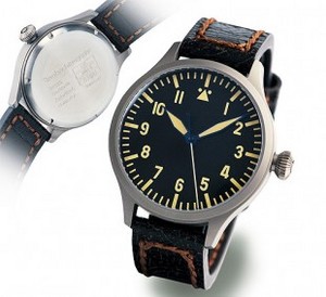 STEINHART "Nav.B-Uhr vintage TITANIUM"