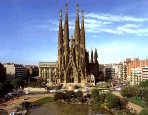 Барселона: архитектура Гауди и музей Сальвадора Дали