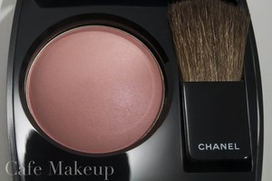 CHANEL Joues Contraste #68 Rose &#201;crin. Illusion D’Ombres Collection. Fall 2011