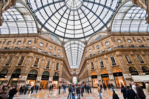 Поехать с девочками в Милан на шоппинг ;-)