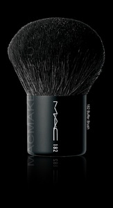 Кисть для макияжа МАС Buffer Brush