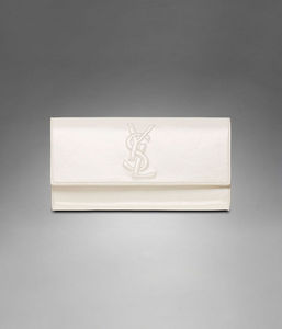 клатч LARGE YSL CLUTCH IN IVORY PATENT LEATHER