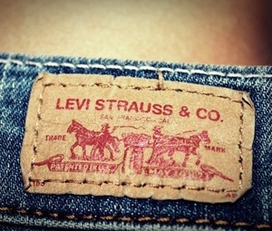 Джинсы Levi's