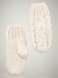 Cableknit mittens