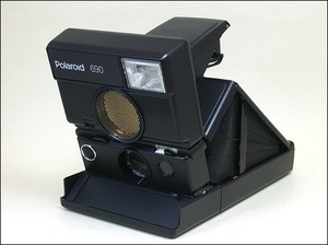 Polaroid 690