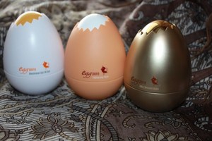 Три яйца от TonyMoly Egg Pore