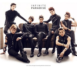 Infinite 'PARADISE' 1st repackage album + poster