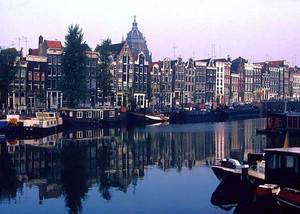 В Амстердам