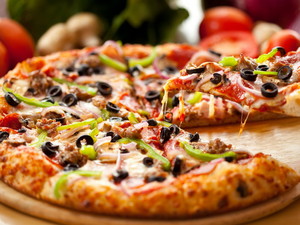 испечь вкусную пиццу