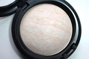 MAC Mineralize Skinfinish Lightscapade 2011