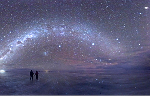 гулять в облаках солёного озера Salar de Uyuni в Боливии