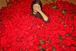 One million scarlet roses