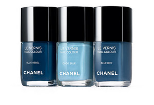 Chanel nail colour blue rebel