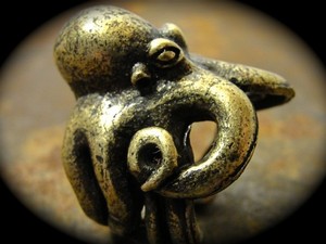 Octopus Ring Antique Bronze Plate