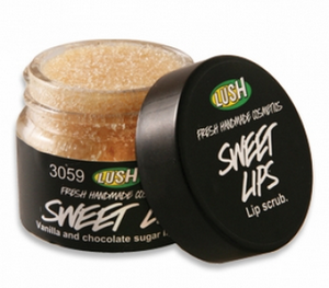 скраб для губ: Lush — Sweet Lips lip scrub
