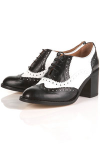 JEEVES Chunky Heeled Brogues