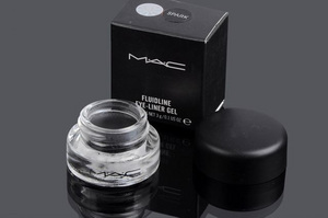 Mac Fluidline Liner + кисть для макияжа MAC 209SE.