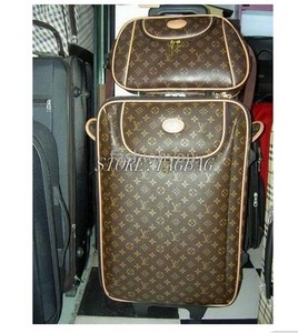 набор чемодан Louis Vuitton