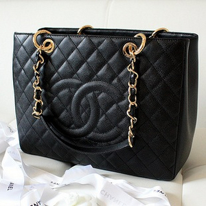 chanel petite shopping tote