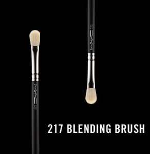 MAC 217 blending brush