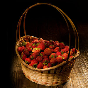 корзина клубники