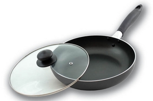 сковорода  с керамическим покрытием  24-26 см (обязательно с крышкой)