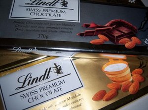 Lindt dark chocolate with whole almonds