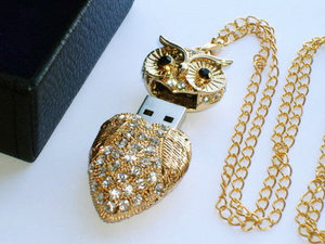 Красивая USB флешка