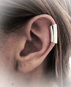 Ear cuff