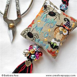 Owl-o-ween Scissor Fob