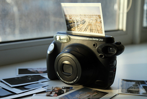 FujiFilm Instax 210