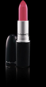 M.A.C. Lipstick in 'Speak louder'