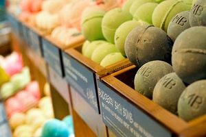 накупить вкуснятины LUSH