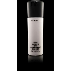 M.A.C. Studio Moisture Fix SPF 15