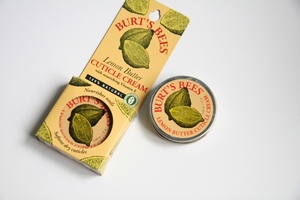 Burt`s Bees cuticle butter