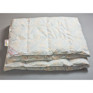Одеяло облегченное пуховое (или другое натуральное)