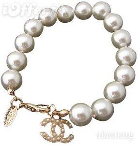 Chanel-pearls