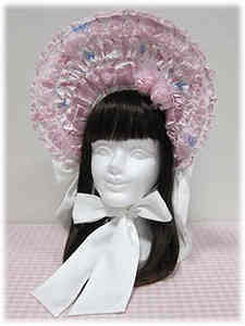 Memorial cake bonnet white