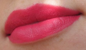 Стойкая помада SuperStay 14 Hour от Maybelline 020 Eternal Rose