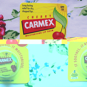 Carmex Cherry Flavoured Lip Balm Pot