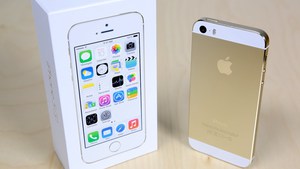iphone 5s in gold!