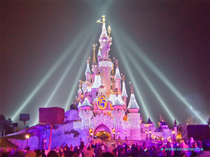 посетить Disneyland