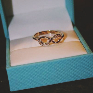 Infinity ring