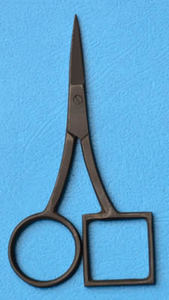 Kelmscott Designs.  Circle Square Scissors.