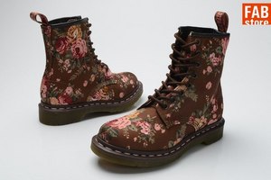 Dr.Martens Victorian Taupe