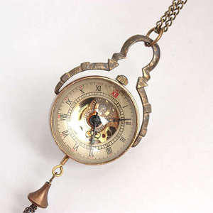 Часы-кулон стеклянный шар