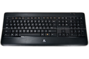 Logitech K800